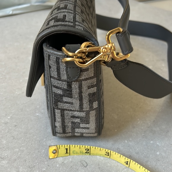 FENDI Baguette Gray Velour Gold Hardware Purse Shoulder Bag Cross Body - Picture 8 of 16